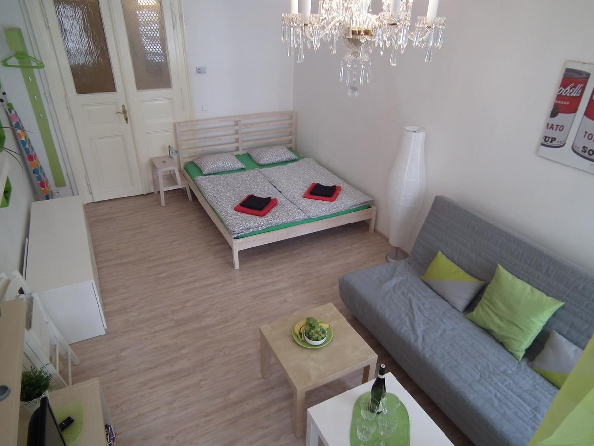 Apartment In The Centre Prag Exterior foto