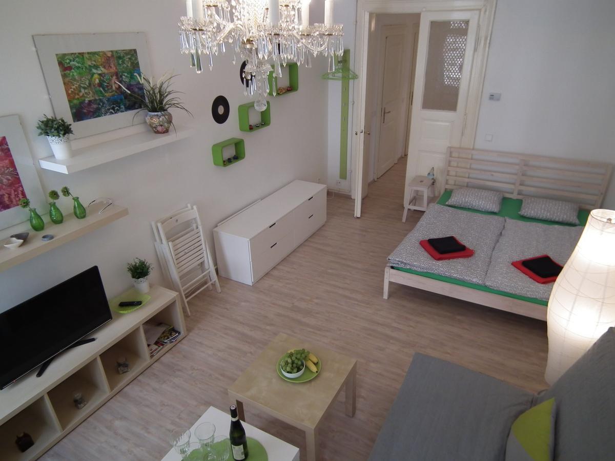 Apartment In The Centre Prag Exterior foto